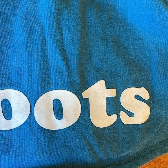 Roots kids size youth medium zip hoodie slightly cropped at bottom - Picture 4 of 11